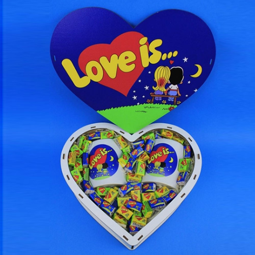 Love is для пари