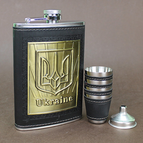 Набір фляги Golden coat of arms з лійкою та стопками